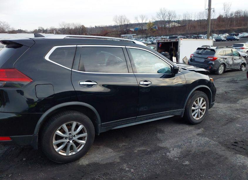 Photo 13 of 2018 Nissan Rogue SV (VIN JN8AT2MVXJW344175)