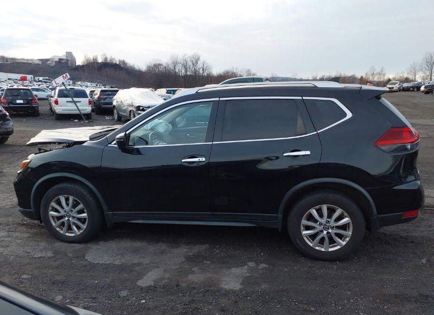 Photo 14 of 2018 Nissan Rogue SV (VIN JN8AT2MVXJW344175)