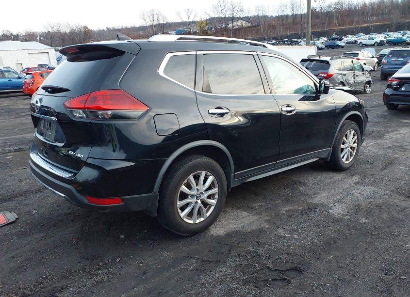 Photo 4 of 2018 Nissan Rogue SV (VIN JN8AT2MVXJW344175)