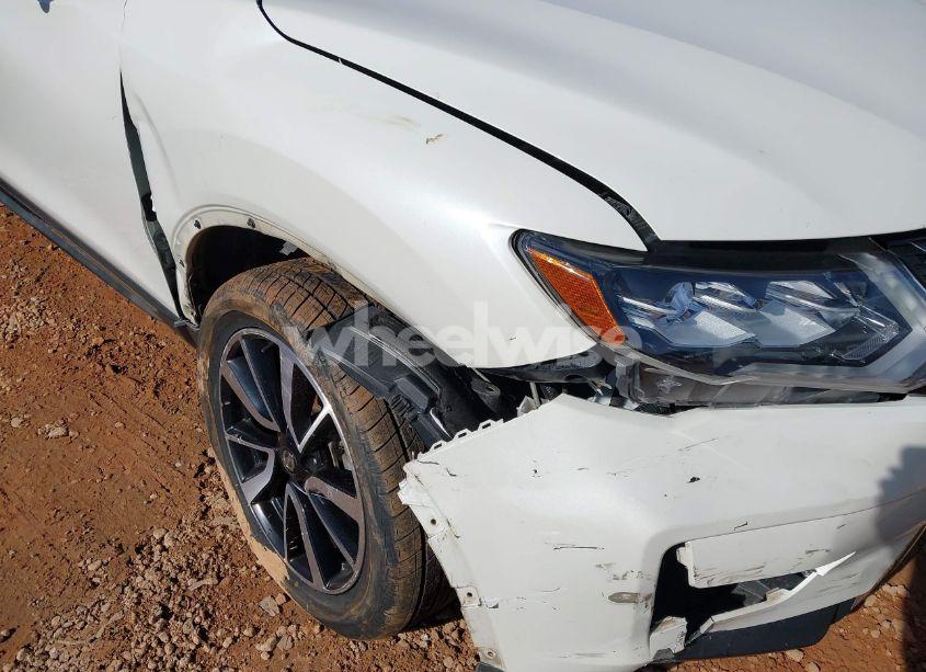 Photo 6 of 2018 Nissan Rogue SL (VIN JN8AT2MVXJW346167)