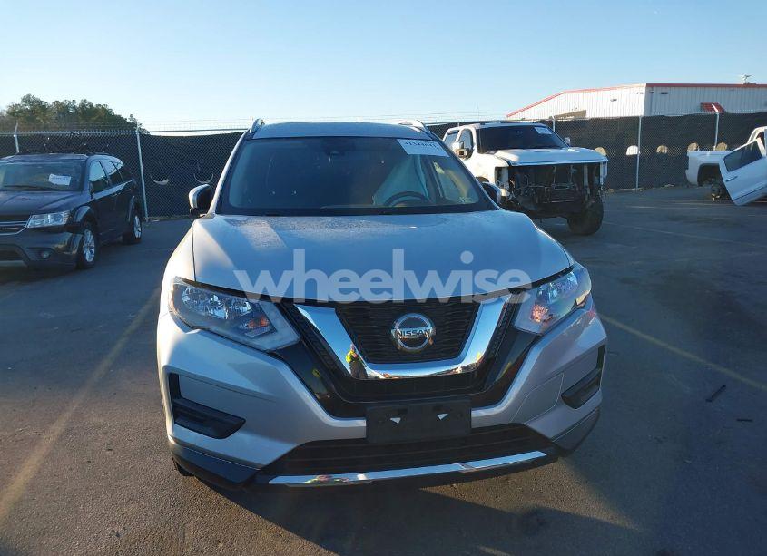 Photo 12 of 2019 Nissan Rogue SV (VIN JN8AT2MVXKW375119)