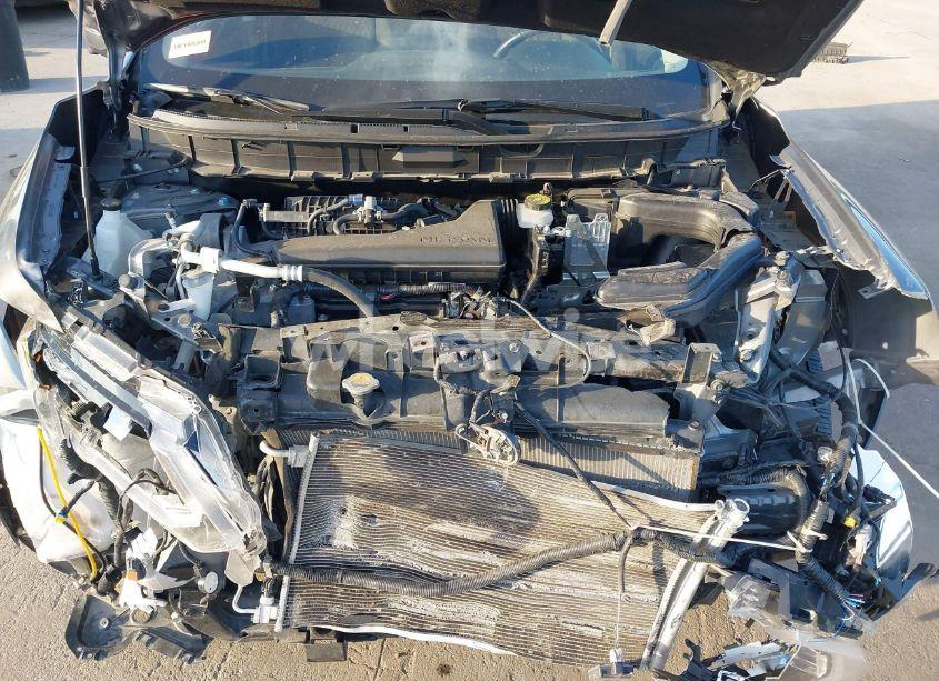 Photo 10 of 2019 Nissan Rogue SV (VIN JN8AT2MVXKW376528)