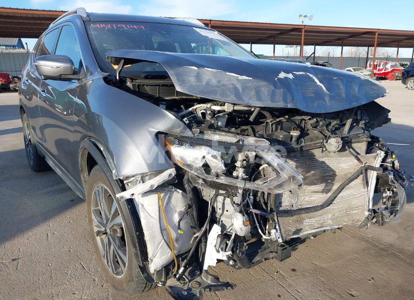 Photo 6 of 2019 Nissan Rogue SV (VIN JN8AT2MVXKW376528)