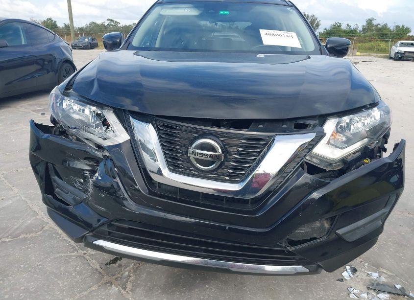 Photo 6 of 2019 Nissan Rogue SV (VIN JN8AT2MVXKW377923)