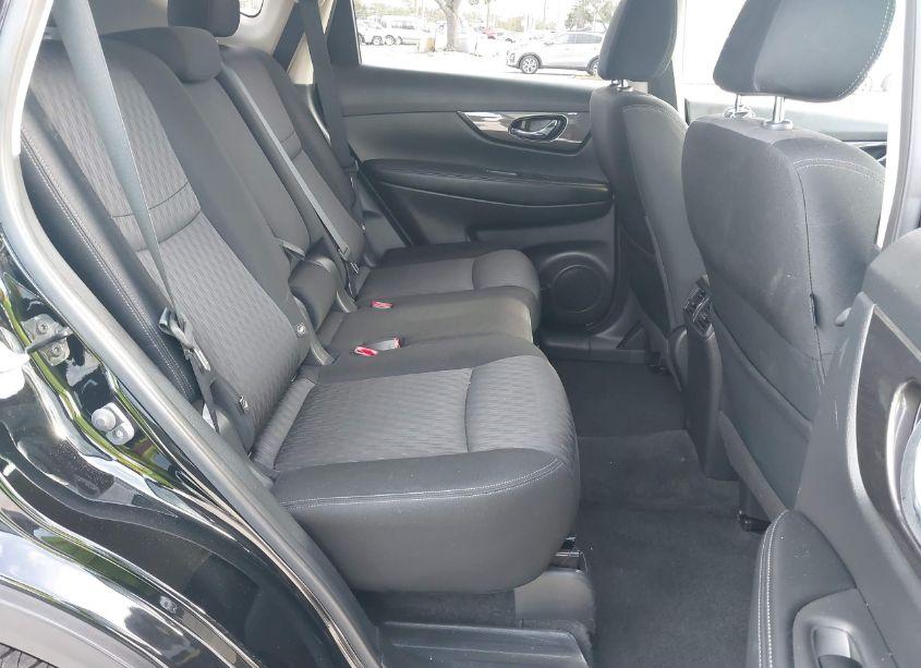 Photo 8 of 2019 Nissan Rogue SV (VIN JN8AT2MVXKW377923)