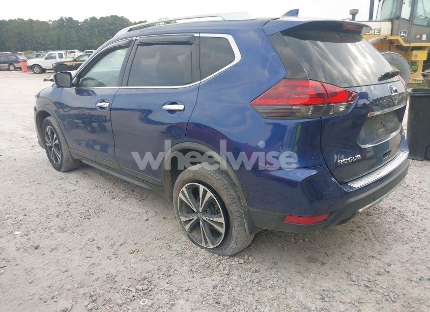Photo 3 of 2019 Nissan Rogue SV (VIN JN8AT2MVXKW383981)