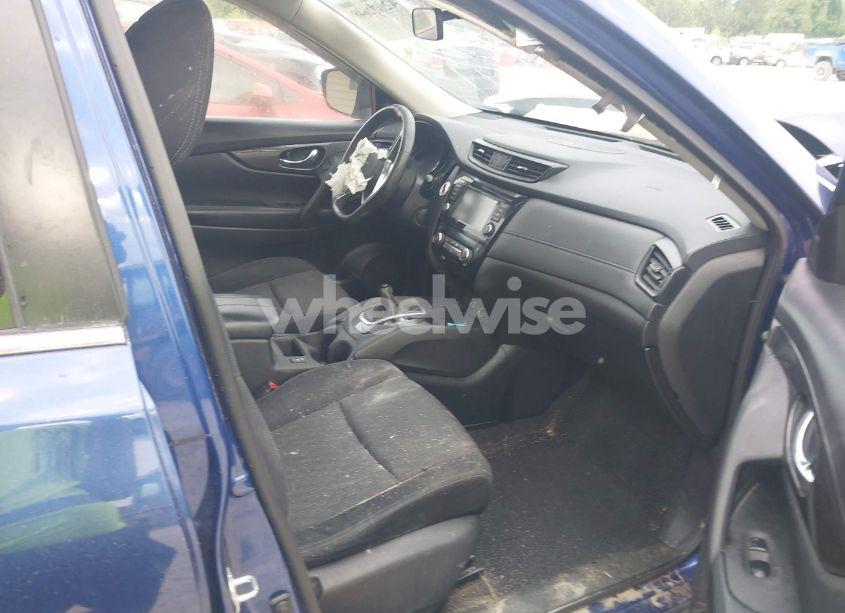 Photo 5 of 2019 Nissan Rogue SV (VIN JN8AT2MVXKW383981)