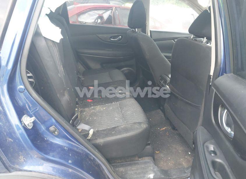 Photo 8 of 2019 Nissan Rogue SV (VIN JN8AT2MVXKW383981)