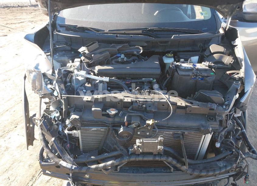 Photo 10 of 2019 Nissan Rogue SV (VIN JN8AT2MVXKW385083)