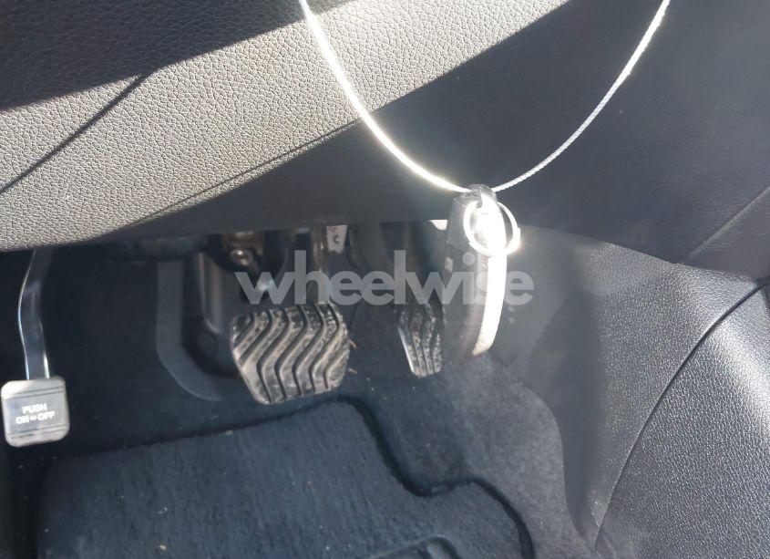 Photo 11 of 2019 Nissan Rogue SV (VIN JN8AT2MVXKW385083)