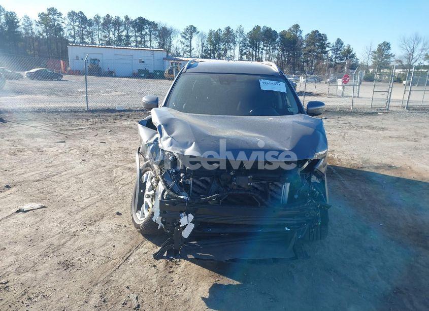 Photo 12 of 2019 Nissan Rogue SV (VIN JN8AT2MVXKW385083)