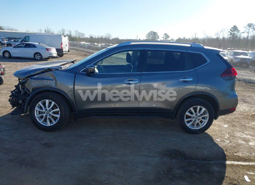 Photo 14 of 2019 Nissan Rogue SV (VIN JN8AT2MVXKW385083)