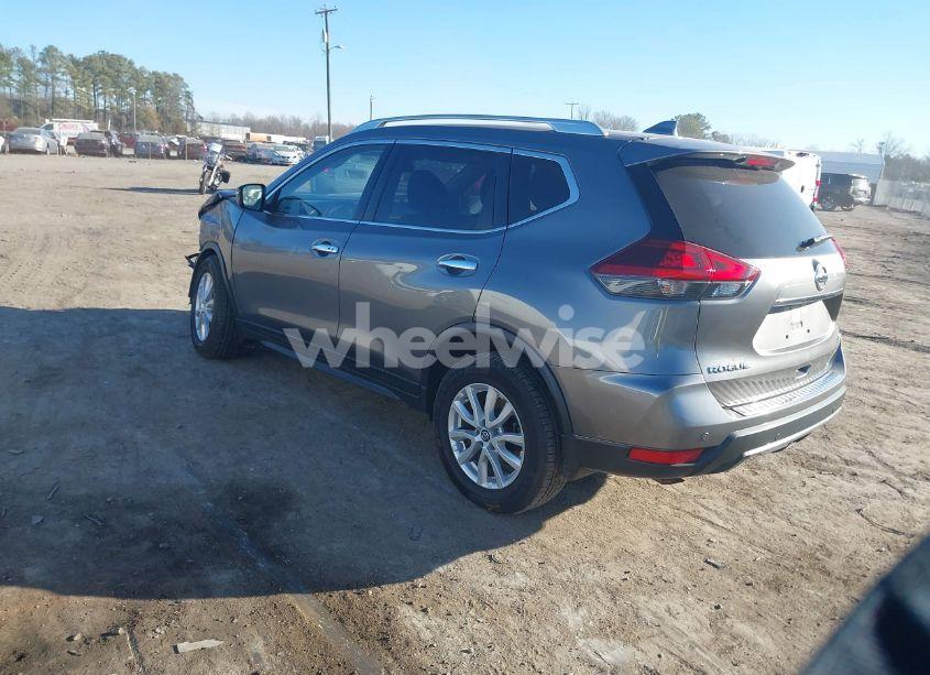 Photo 3 of 2019 Nissan Rogue SV (VIN JN8AT2MVXKW385083)