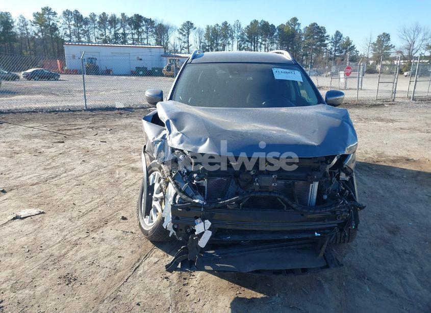 Photo 6 of 2019 Nissan Rogue SV (VIN JN8AT2MVXKW385083)