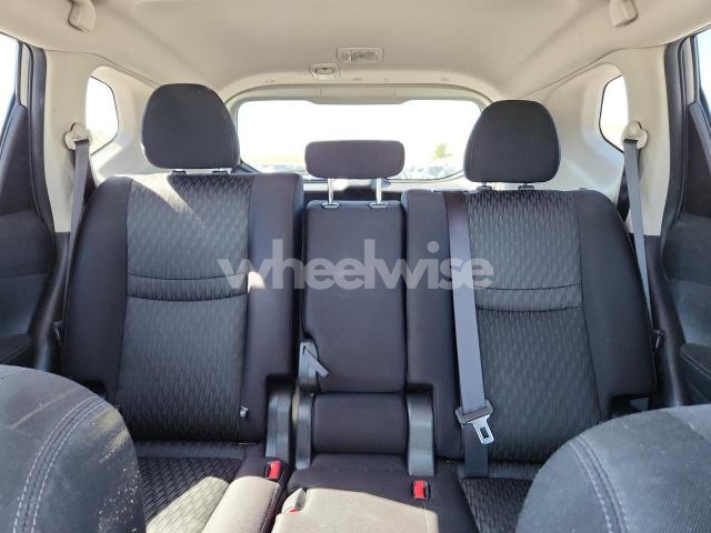 Photo 4 of 2019 NISSAN ROGUE S (VIN JN8AT2MVXKW394219)