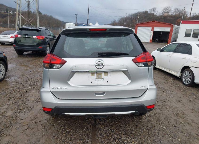 Photo 16 of 2020 Nissan Rogue S INTELLIGENT AWD (VIN JN8AT2MVXLW100660)