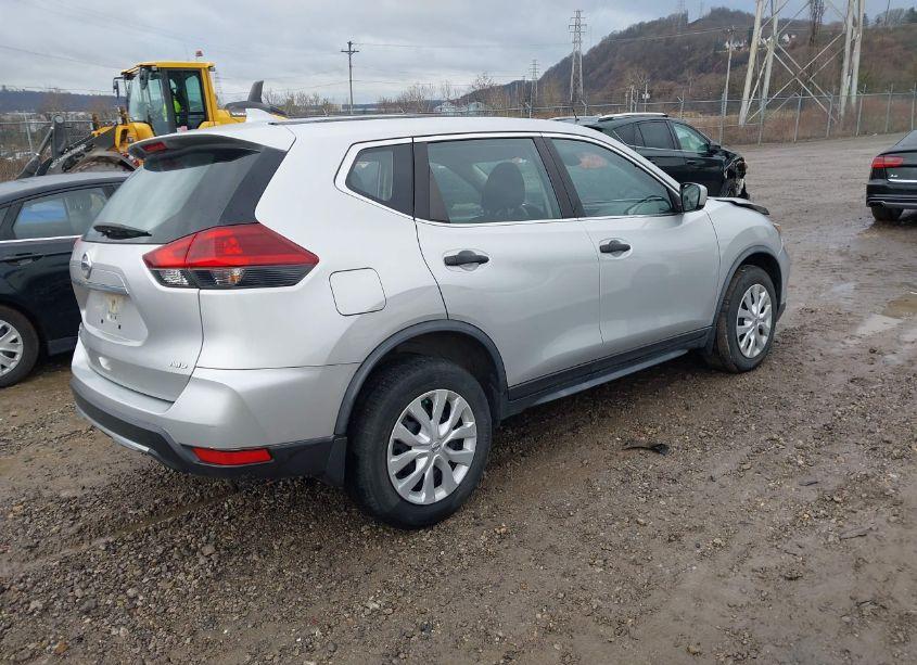 Photo 4 of 2020 Nissan Rogue S INTELLIGENT AWD (VIN JN8AT2MVXLW100660)
