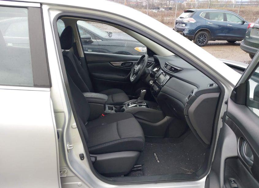 Photo 5 of 2020 Nissan Rogue S INTELLIGENT AWD (VIN JN8AT2MVXLW100660)