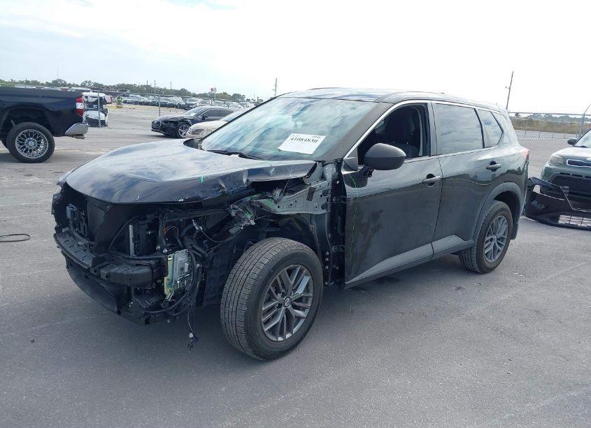 Photo 2 of 2021 Nissan Rogue S FWD (VIN JN8AT3AA4MW005794)
