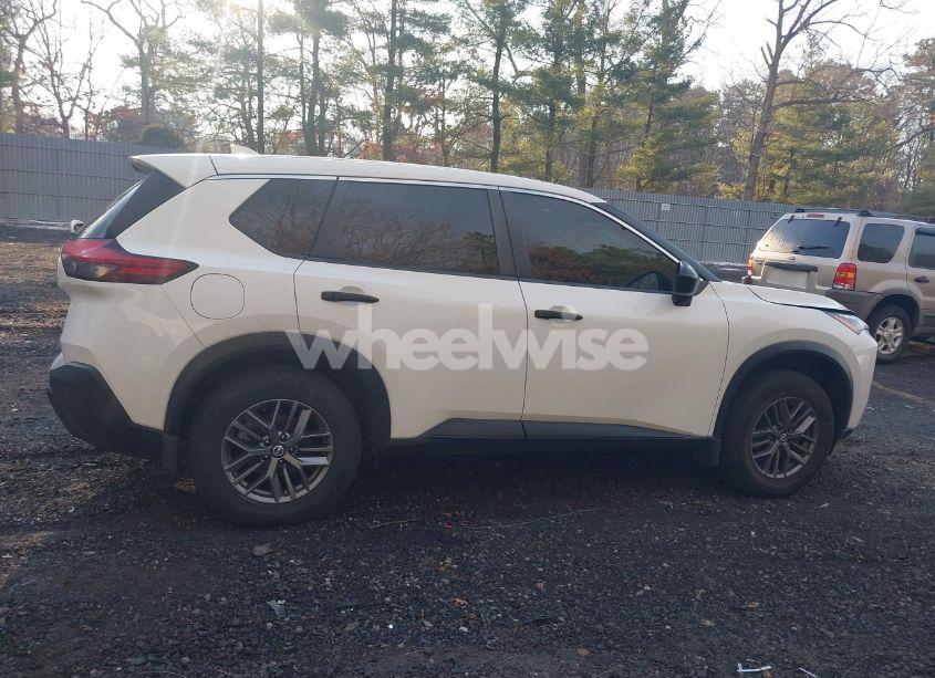 Photo 13 of 2021 Nissan Rogue S FWD (VIN JN8AT3AA5MW002984)