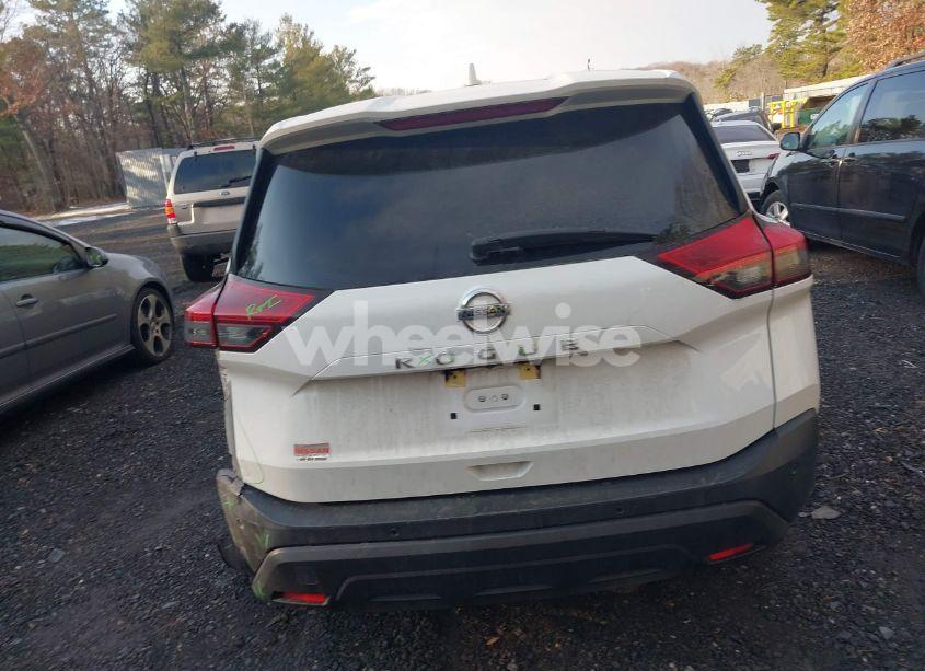 Photo 16 of 2021 Nissan Rogue S FWD (VIN JN8AT3AA5MW002984)
