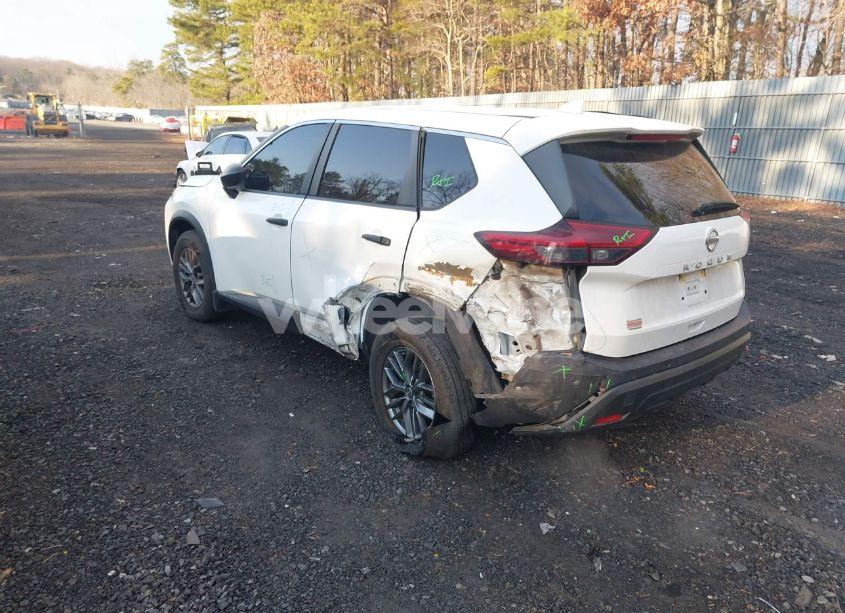 Photo 3 of 2021 Nissan Rogue S FWD (VIN JN8AT3AA5MW002984)