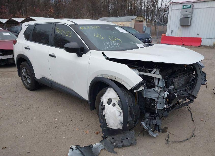 2021 Nissan Rogue S FWD (VIN JN8AT3AA8MW015406) main photo