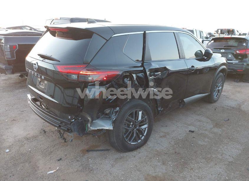 Photo 4 of 2021 Nissan Rogue S FWD (VIN JN8AT3AA9MW004155)