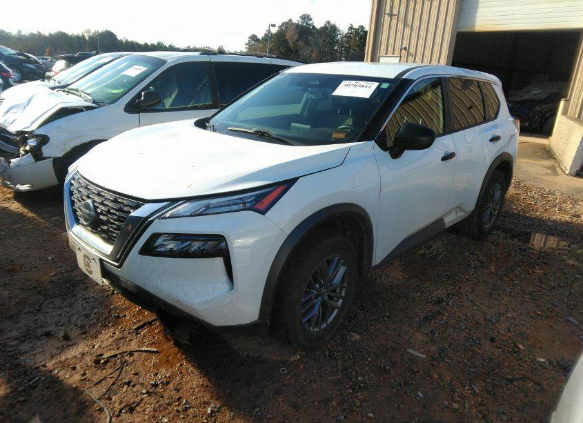 Photo 2 of 2021 Nissan Rogue S INTELLIGENT AWD (VIN JN8AT3AB3MW224870)