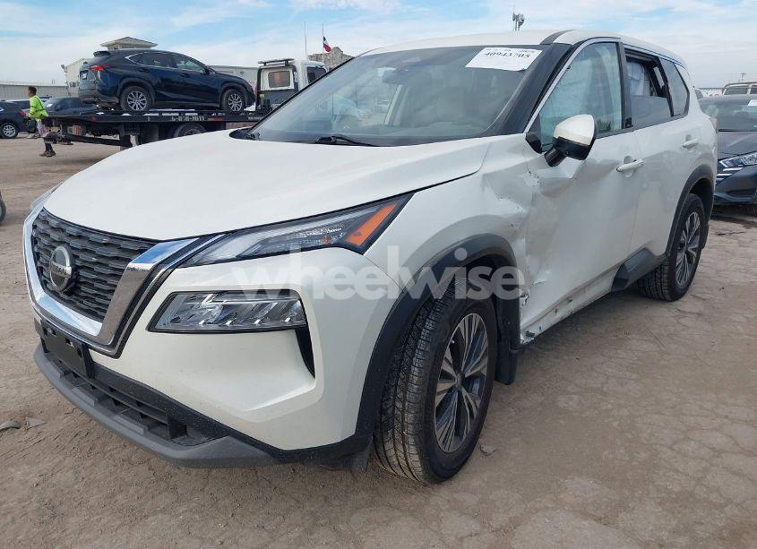 Photo 2 of 2021 Nissan Rogue SV FWD (VIN JN8AT3BA0MW008478)