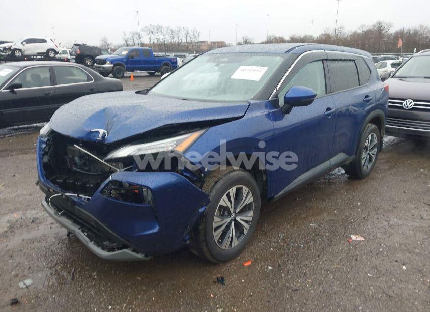 Photo 2 of 2021 Nissan Rogue SV FWD (VIN JN8AT3BA1MW008599)