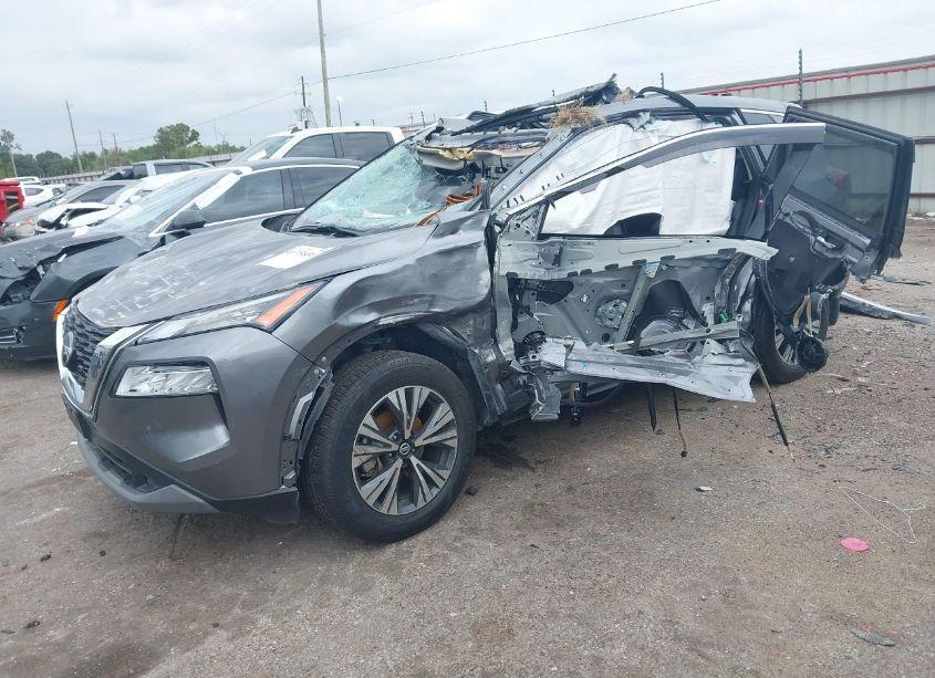 Photo 2 of 2021 Nissan Rogue SV FWD (VIN JN8AT3BA1MW024527)