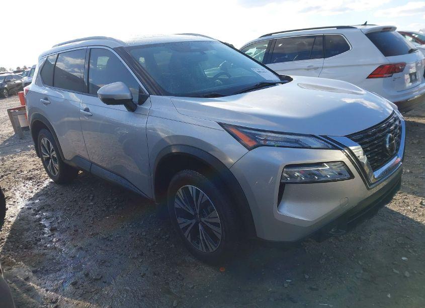 2021 Nissan Rogue SV FWD (VIN JN8AT3BA3MW000648) main photo