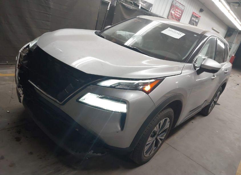 Photo 2 of 2021 Nissan Rogue SV FWD (VIN JN8AT3BA3MW023220)