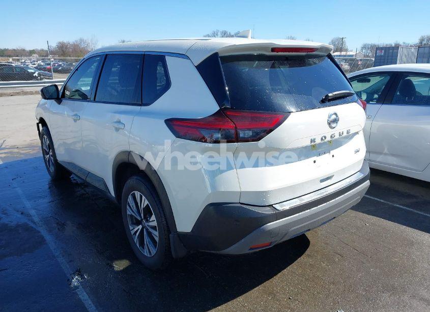 Photo 3 of 2021 Nissan Rogue SV FWD (VIN JN8AT3BA5MW015345)