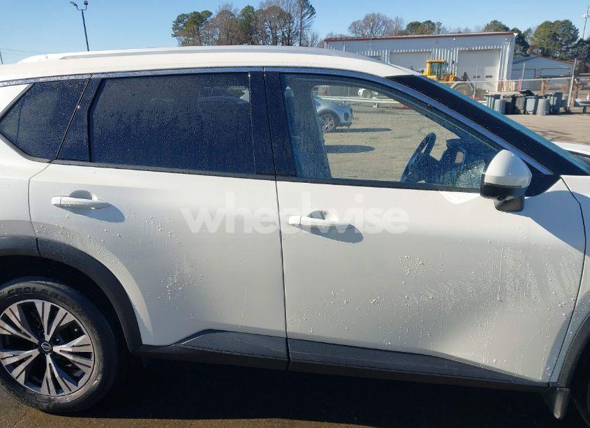 Photo 14 of 2021 Nissan Rogue SV FWD (VIN JN8AT3BA5MW018438)
