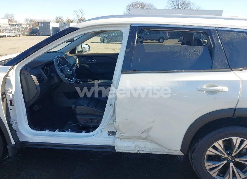 Photo 15 of 2021 Nissan Rogue SV FWD (VIN JN8AT3BA5MW018438)