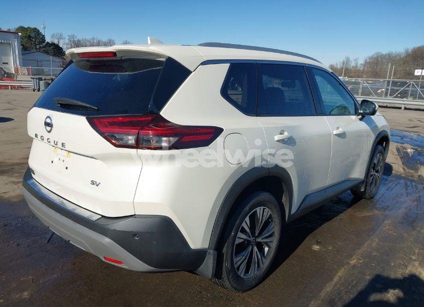 Photo 4 of 2021 Nissan Rogue SV FWD (VIN JN8AT3BA5MW018438)