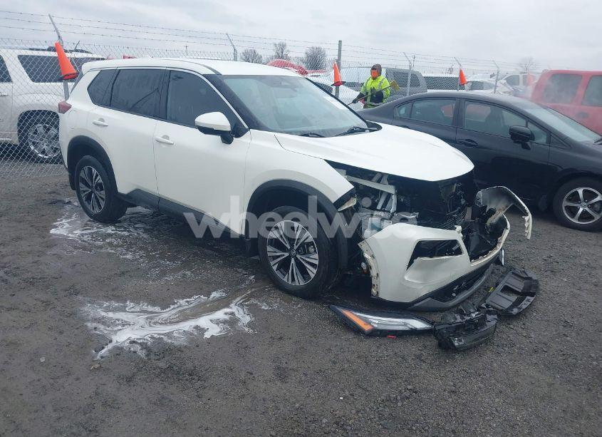 2021 Nissan Rogue SV FWD (VIN JN8AT3BA6MW012146) main photo