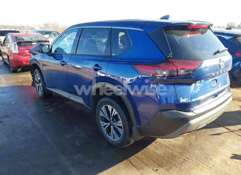 Photo 3 of 2021 Nissan Rogue SV FWD (VIN JN8AT3BA6MW013071)