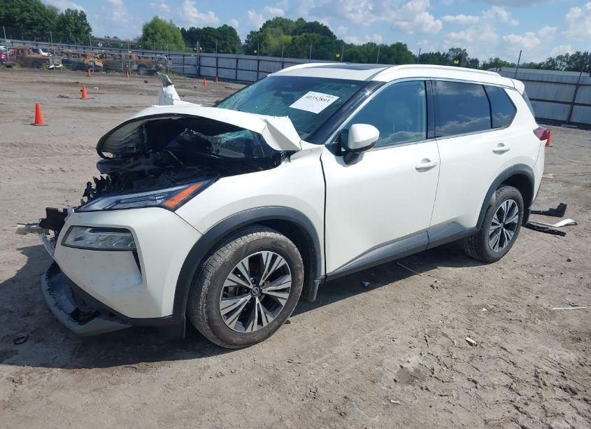 Photo 2 of 2021 Nissan Rogue SV FWD (VIN JN8AT3BA7MW017730)