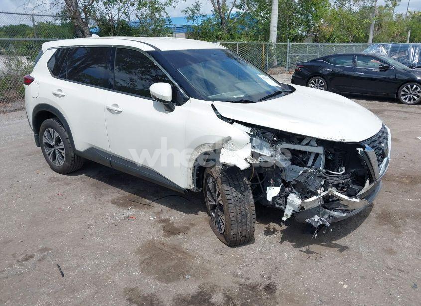 2021 Nissan Rogue SV FWD (VIN JN8AT3BA8MW011015) main photo