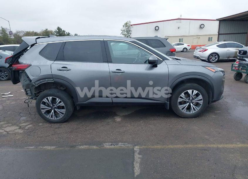 Photo 13 of 2021 Nissan Rogue SV FWD (VIN JN8AT3BA8MW025576)