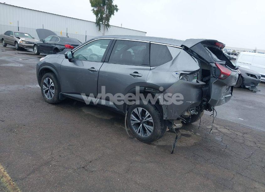 Photo 3 of 2021 Nissan Rogue SV FWD (VIN JN8AT3BA8MW025576)