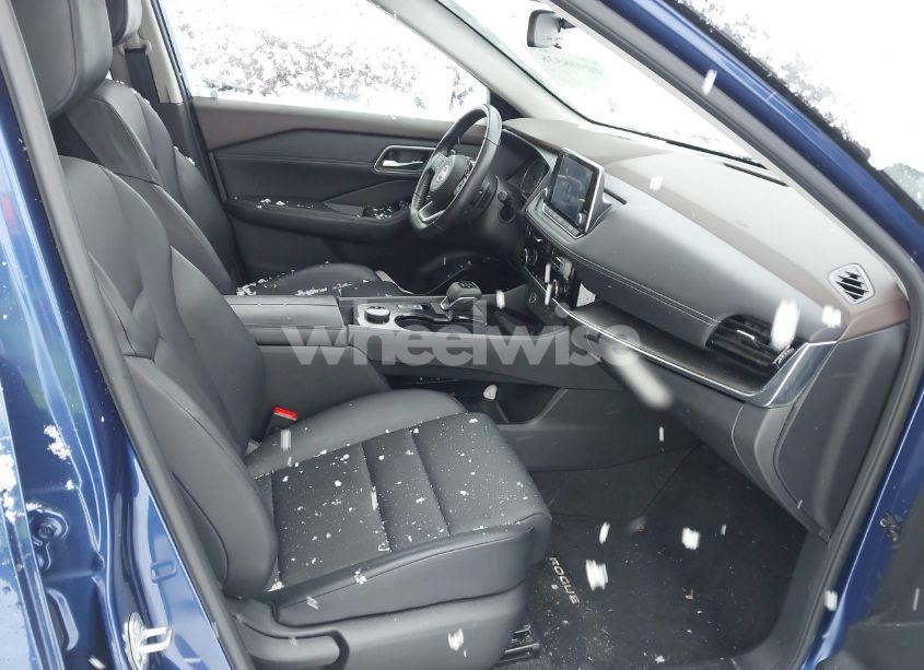 Photo 5 of 2021 Nissan Rogue SV INTELLIGENT AWD (VIN JN8AT3BB0MW237543)