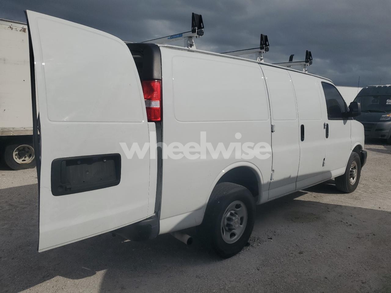Photo 3 of 2023 CHEVROLET EXPRESS G2500 (VIN JN8AT3BB8MW223051)