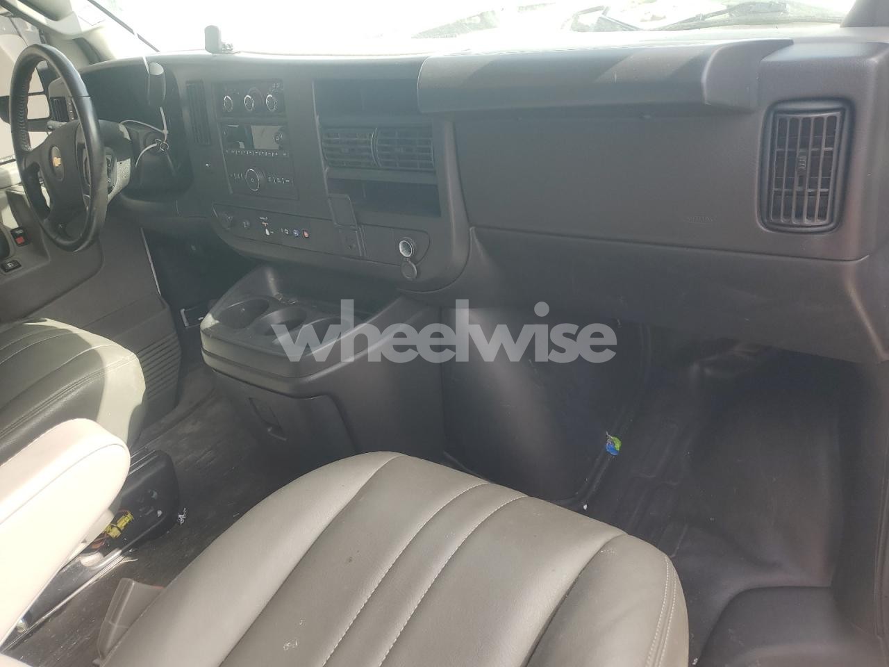 Photo 8 of 2023 CHEVROLET EXPRESS G2500 (VIN JN8AT3BB8MW223051)