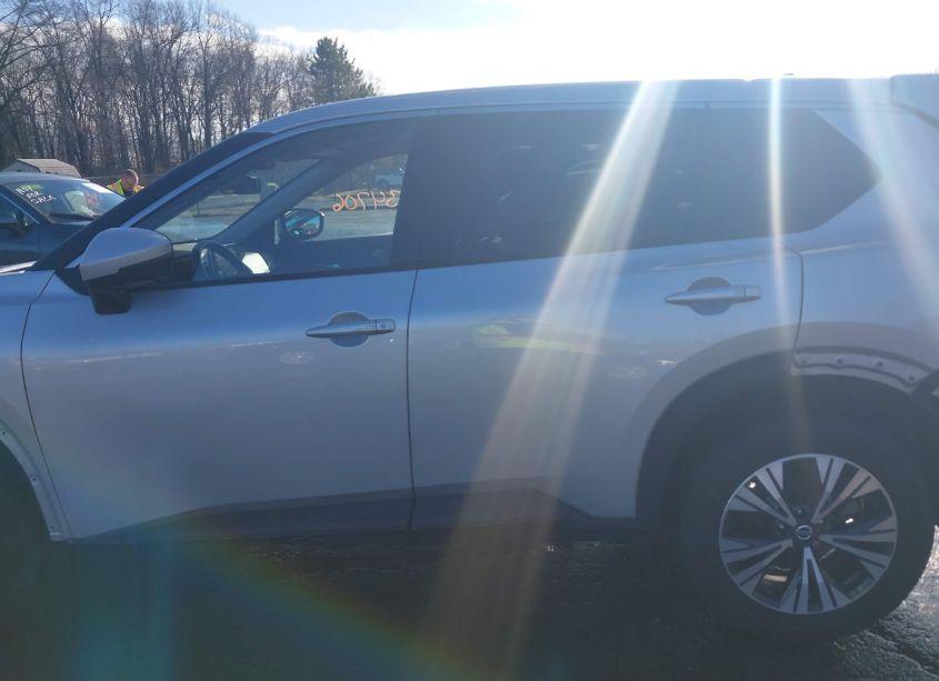 Photo 15 of 2021 Nissan Rogue SV INTELLIGENT AWD (VIN JN8AT3BB8MW226533)