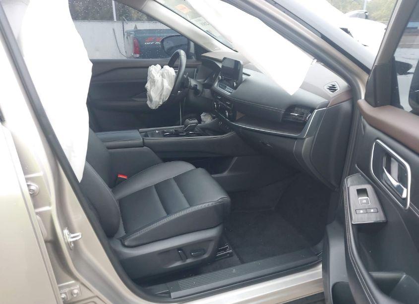 Photo 5 of 2021 Nissan Rogue SL FWD (VIN JN8AT3CA3MW028772)