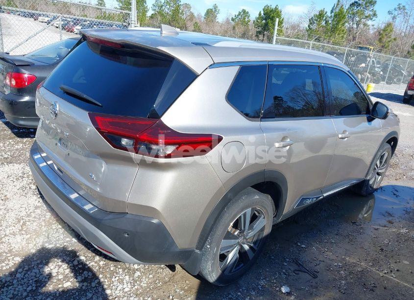 Photo 4 of 2021 Nissan Rogue SL FWD (VIN JN8AT3CA7MW027835)